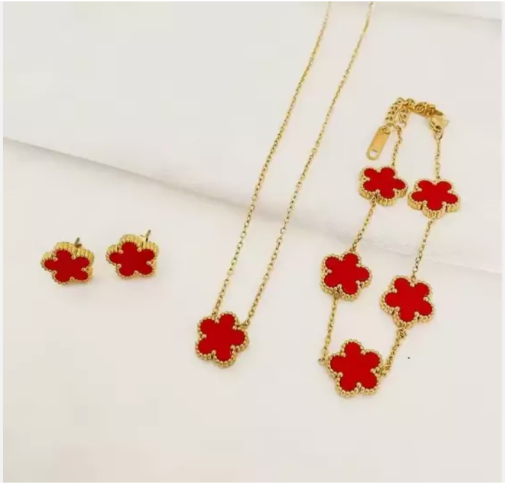 Clover Bracelet Five Leaf Double-Side Gold plated Waterproof Stainless Steel- UK